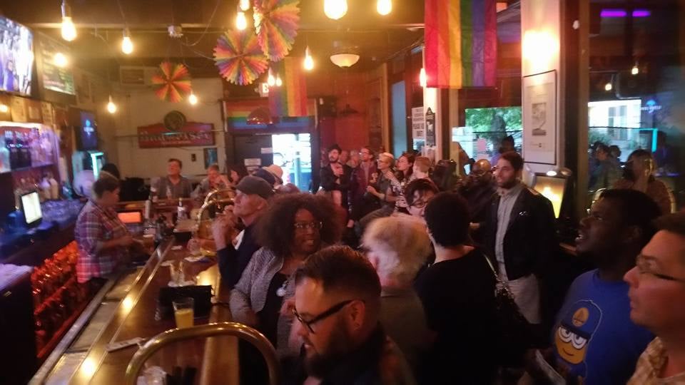 Oakland-Queer-Bar-White-Horse-Interior-2